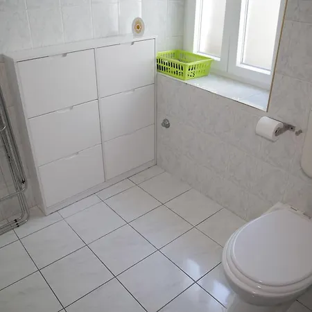 Pina Apartman *
